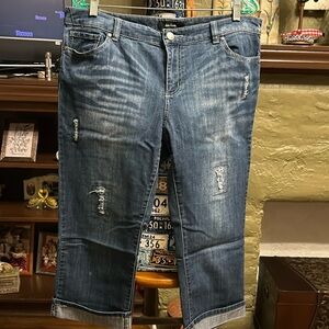 Daisy Fuentes capri jeans size 12